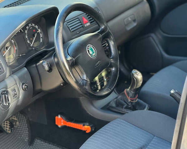 Сірий Шкода Октавія, об'ємом двигуна 1.6 л та пробігом 335 тис. км за 5400 $, фото 9 на Automoto.ua