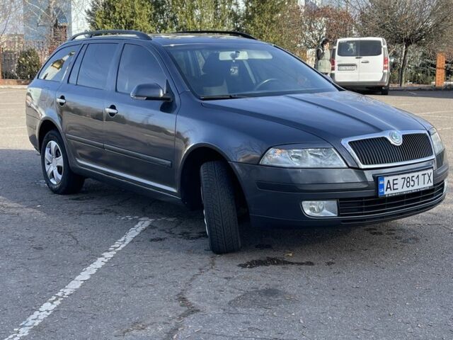 Серый Шкода Октавия, объемом двигателя 1.6 л и пробегом 239 тыс. км за 5700 $, фото 1 на Automoto.ua