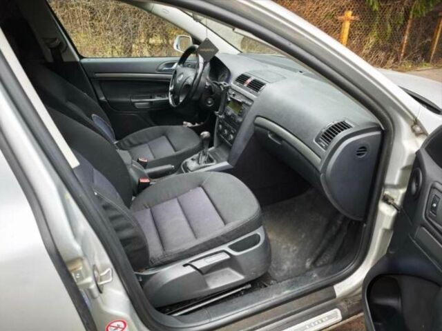 Серый Шкода Октавия, объемом двигателя 2 л и пробегом 299 тыс. км за 3300 $, фото 5 на Automoto.ua