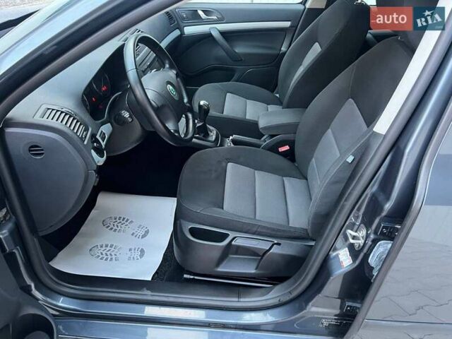 Сірий Шкода Октавія, об'ємом двигуна 1.6 л та пробігом 187 тис. км за 7600 $, фото 8 на Automoto.ua