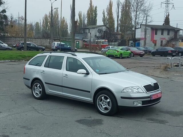 Сірий Шкода Октавія, об'ємом двигуна 0 л та пробігом 196 тис. км за 6500 $, фото 3 на Automoto.ua