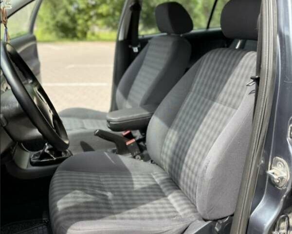 Серый Шкода Октавия, объемом двигателя 1.6 л и пробегом 248 тыс. км за 5470 $, фото 8 на Automoto.ua