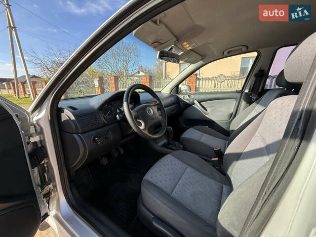 Серый Шкода Октавия, объемом двигателя 1.6 л и пробегом 310 тыс. км за 4350 $, фото 9 на Automoto.ua