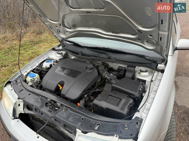 Серый Шкода Октавия, объемом двигателя 1.6 л и пробегом 310 тыс. км за 3850 $, фото 25 на Automoto.ua