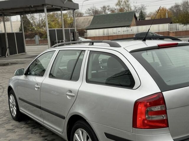 Серый Шкода Октавия, объемом двигателя 2 л и пробегом 270 тыс. км за 3550 $, фото 4 на Automoto.ua