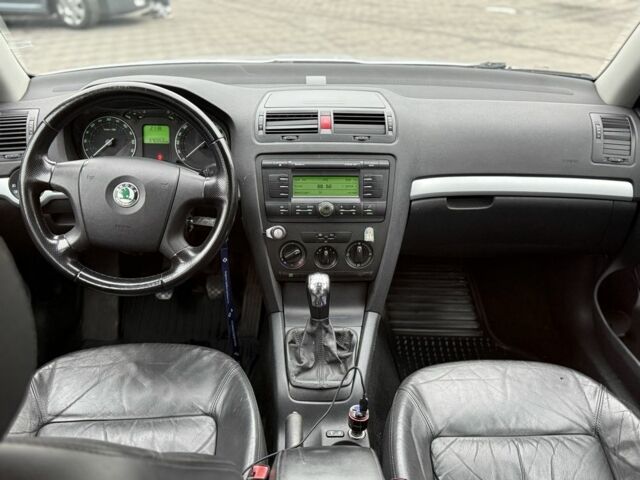 Серый Шкода Октавия, объемом двигателя 2 л и пробегом 270 тыс. км за 3550 $, фото 15 на Automoto.ua