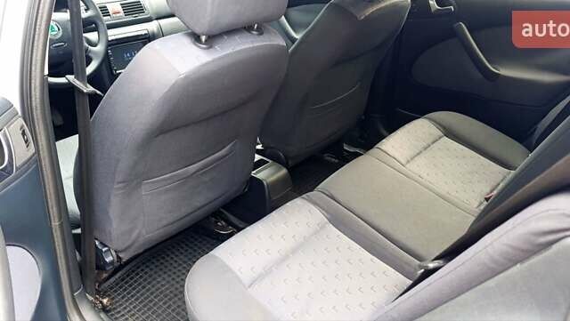 Сірий Шкода Октавія, об'ємом двигуна 1.6 л та пробігом 265 тис. км за 4550 $, фото 2 на Automoto.ua
