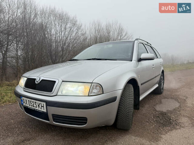 Серый Шкода Октавия, объемом двигателя 1.6 л и пробегом 310 тыс. км за 3850 $, фото 1 на Automoto.ua