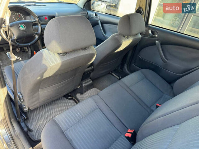 Сірий Шкода Октавія, об'ємом двигуна 1.6 л та пробігом 335 тис. км за 5400 $, фото 10 на Automoto.ua