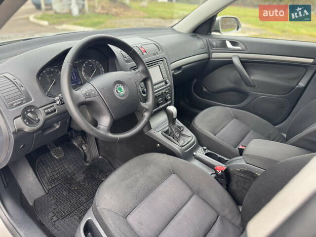 Сірий Шкода Октавія, об'ємом двигуна 2 л та пробігом 208 тис. км за 5600 $, фото 11 на Automoto.ua