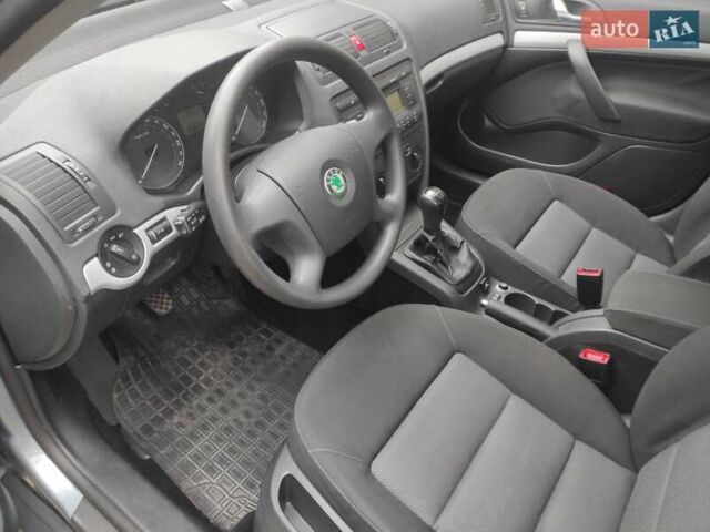 Сірий Шкода Октавія, об'ємом двигуна 1.6 л та пробігом 280 тис. км за 5500 $, фото 6 на Automoto.ua