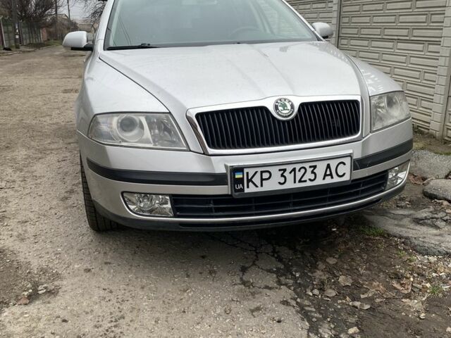 Сірий Шкода Октавія, об'ємом двигуна 2 л та пробігом 205 тис. км за 7200 $, фото 4 на Automoto.ua