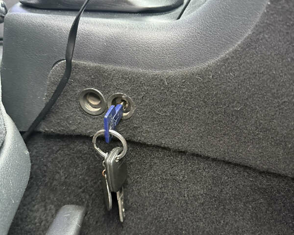 Серый Шкода Октавия, объемом двигателя 1.6 л и пробегом 310 тыс. км за 3850 $, фото 30 на Automoto.ua