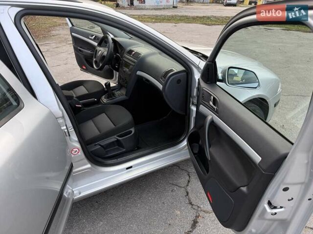 Серый Шкода Октавия, объемом двигателя 1.6 л и пробегом 183 тыс. км за 6300 $, фото 17 на Automoto.ua
