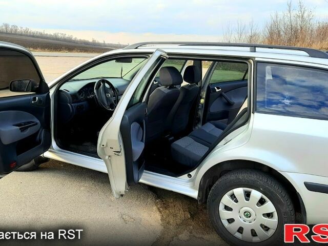 Серый Шкода Октавия, объемом двигателя 1.6 л и пробегом 262 тыс. км за 5500 $, фото 4 на Automoto.ua