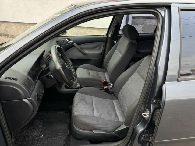 Серый Шкода Октавия, объемом двигателя 1.6 л и пробегом 258 тыс. км за 4700 $, фото 5 на Automoto.ua