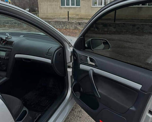 Серый Шкода Октавия, объемом двигателя 1.9 л и пробегом 284 тыс. км за 6499 $, фото 6 на Automoto.ua