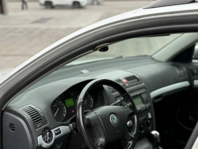 Серый Шкода Октавия, объемом двигателя 2 л и пробегом 270 тыс. км за 3550 $, фото 14 на Automoto.ua