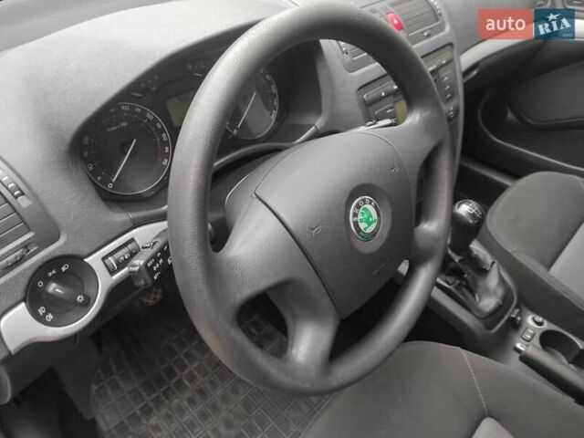 Сірий Шкода Октавія, об'ємом двигуна 1.6 л та пробігом 280 тис. км за 5500 $, фото 7 на Automoto.ua