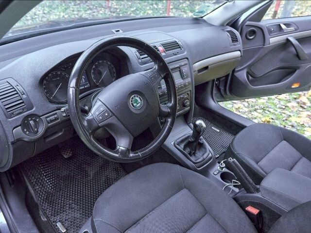 Сірий Шкода Октавія, об'ємом двигуна 2 л та пробігом 315 тис. км за 4800 $, фото 6 на Automoto.ua