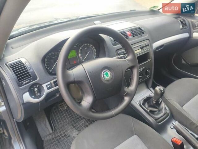 Сірий Шкода Октавія, об'ємом двигуна 1.6 л та пробігом 185 тис. км за 6650 $, фото 48 на Automoto.ua