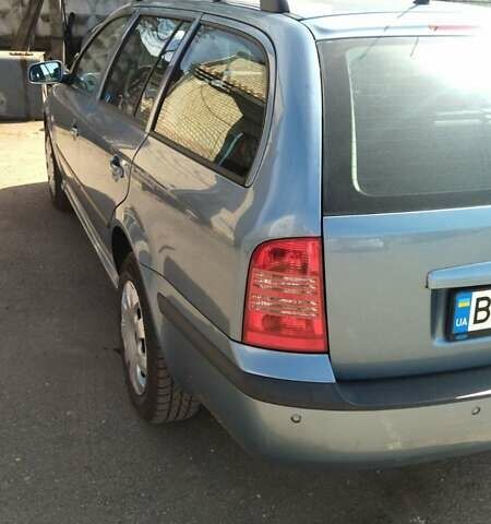 Серый Шкода Октавия, объемом двигателя 1.6 л и пробегом 215 тыс. км за 5500 $, фото 2 на Automoto.ua