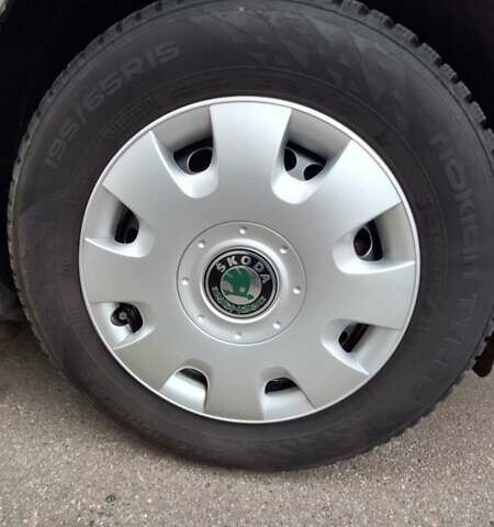 Серый Шкода Октавия, объемом двигателя 1.9 л и пробегом 310 тыс. км за 6400 $, фото 2 на Automoto.ua