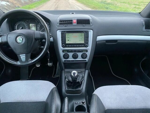 Сірий Шкода Октавія, об'ємом двигуна 1.9 л та пробігом 236 тис. км за 1750 $, фото 8 на Automoto.ua