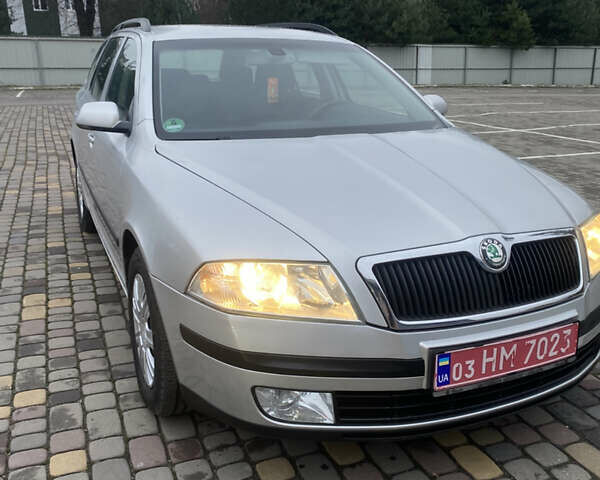 Серый Шкода Октавия, объемом двигателя 1.6 л и пробегом 206 тыс. км за 6450 $, фото 1 на Automoto.ua