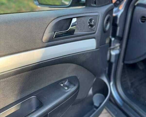 Серый Шкода Октавия, объемом двигателя 1.6 л и пробегом 227 тыс. км за 6000 $, фото 23 на Automoto.ua