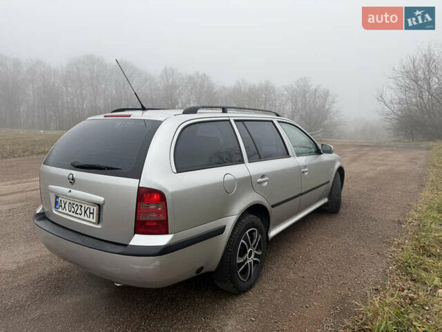 Серый Шкода Октавия, объемом двигателя 1.6 л и пробегом 310 тыс. км за 3850 $, фото 5 на Automoto.ua
