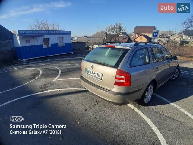 Сірий Шкода Октавія, об'ємом двигуна 2 л та пробігом 217 тис. км за 6800 $, фото 3 на Automoto.ua