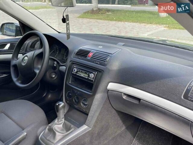 Серый Шкода Октавия, объемом двигателя 1.6 л и пробегом 213 тыс. км за 6200 $, фото 5 на Automoto.ua