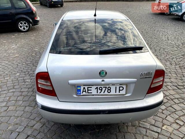 Серый Шкода Октавия, объемом двигателя 1.6 л и пробегом 284 тыс. км за 4500 $, фото 2 на Automoto.ua