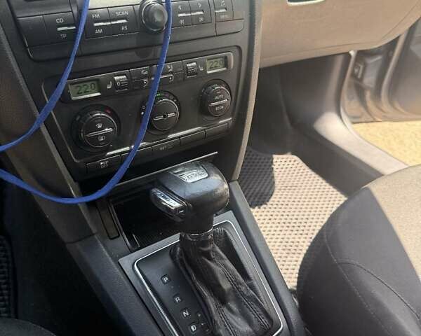 Серый Шкода Октавия, объемом двигателя 2 л и пробегом 299 тыс. км за 5799 $, фото 5 на Automoto.ua