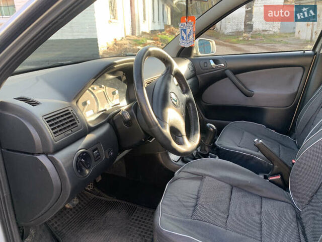 Серый Шкода Октавия, объемом двигателя 1.6 л и пробегом 375 тыс. км за 5500 $, фото 23 на Automoto.ua