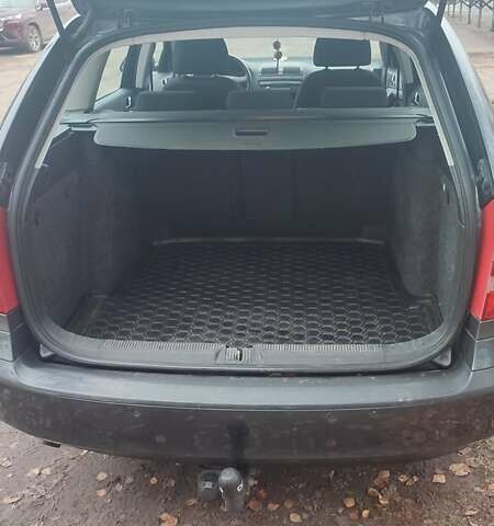 Серый Шкода Октавия, объемом двигателя 1.6 л и пробегом 261 тыс. км за 5800 $, фото 4 на Automoto.ua