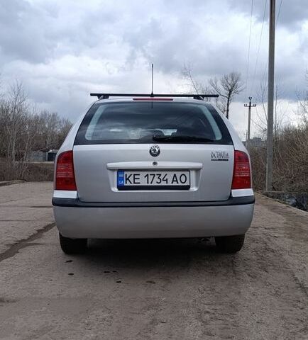 Серый Шкода Октавия, объемом двигателя 1.6 л и пробегом 200 тыс. км за 5000 $, фото 1 на Automoto.ua