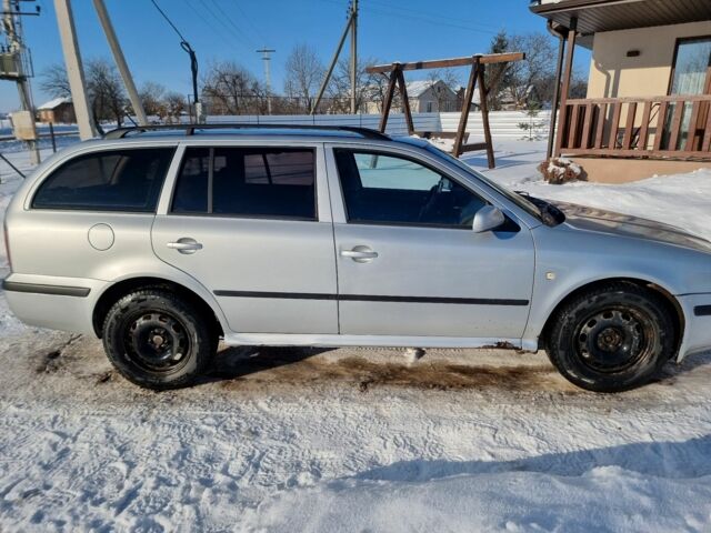 Серый Шкода Октавия, объемом двигателя 0 л и пробегом 306 тыс. км за 4300 $, фото 2 на Automoto.ua