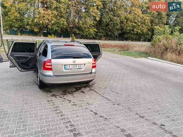 Серый Шкода Октавия, объемом двигателя 1.6 л и пробегом 306 тыс. км за 6224 $, фото 5 на Automoto.ua