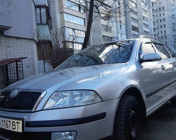 Серый Шкода Октавия, объемом двигателя 1.6 л и пробегом 219 тыс. км за 6000 $, фото 3 на Automoto.ua