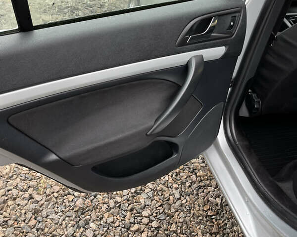 Сірий Шкода Октавія, об'ємом двигуна 0 л та пробігом 250 тис. км за 4999 $, фото 32 на Automoto.ua