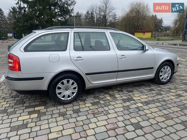 Серый Шкода Октавия, объемом двигателя 1.6 л и пробегом 206 тыс. км за 6450 $, фото 2 на Automoto.ua