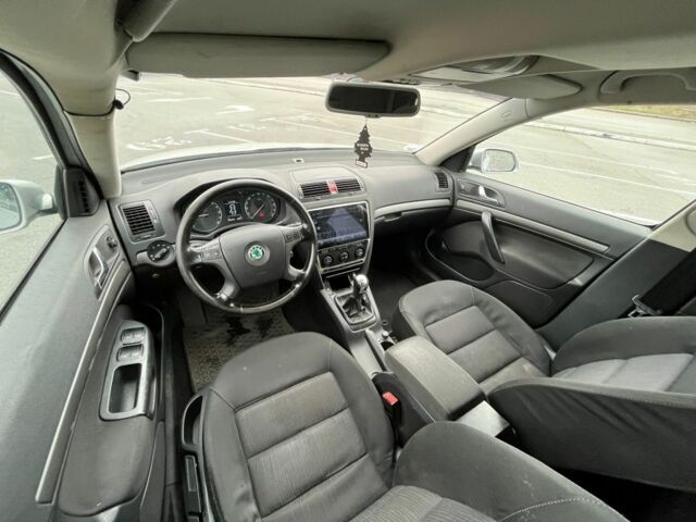 Сірий Шкода Октавія, об'ємом двигуна 2 л та пробігом 357 тис. км за 3000 $, фото 11 на Automoto.ua