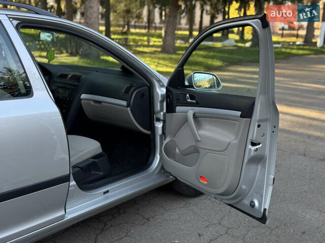Сірий Шкода Октавія, об'ємом двигуна 1.6 л та пробігом 199 тис. км за 6100 $, фото 21 на Automoto.ua