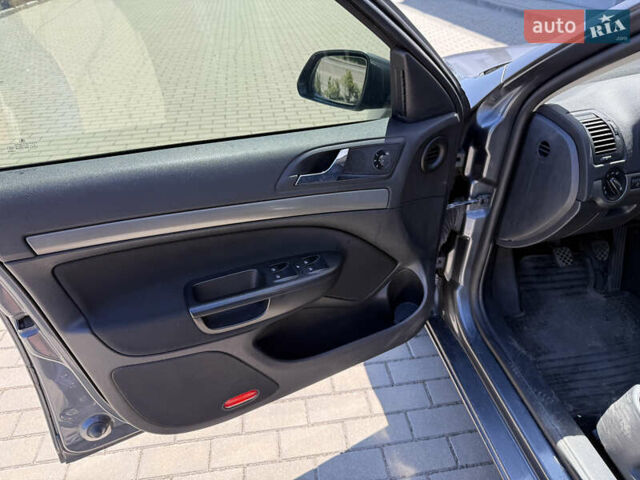 Серый Шкода Октавия, объемом двигателя 1.8 л и пробегом 290 тыс. км за 4600 $, фото 13 на Automoto.ua