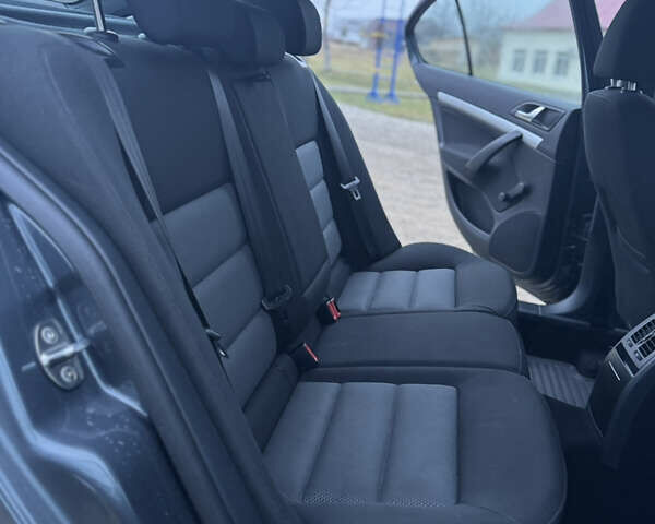 Серый Шкода Октавия, объемом двигателя 1.6 л и пробегом 270 тыс. км за 5750 $, фото 16 на Automoto.ua