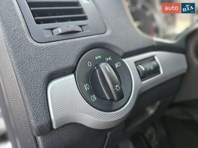 Серый Шкода Октавия, объемом двигателя 1.8 л и пробегом 200 тыс. км за 9100 $, фото 56 на Automoto.ua