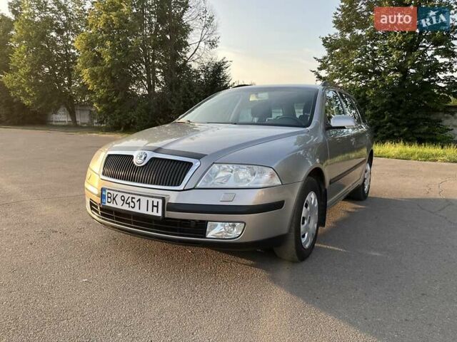 Сірий Шкода Октавія, об'ємом двигуна 1.6 л та пробігом 251 тис. км за 5949 $, фото 1 на Automoto.ua