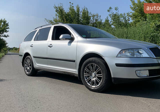 Сірий Шкода Октавія, об'ємом двигуна 1.6 л та пробігом 236 тис. км за 6900 $, фото 1 на Automoto.ua